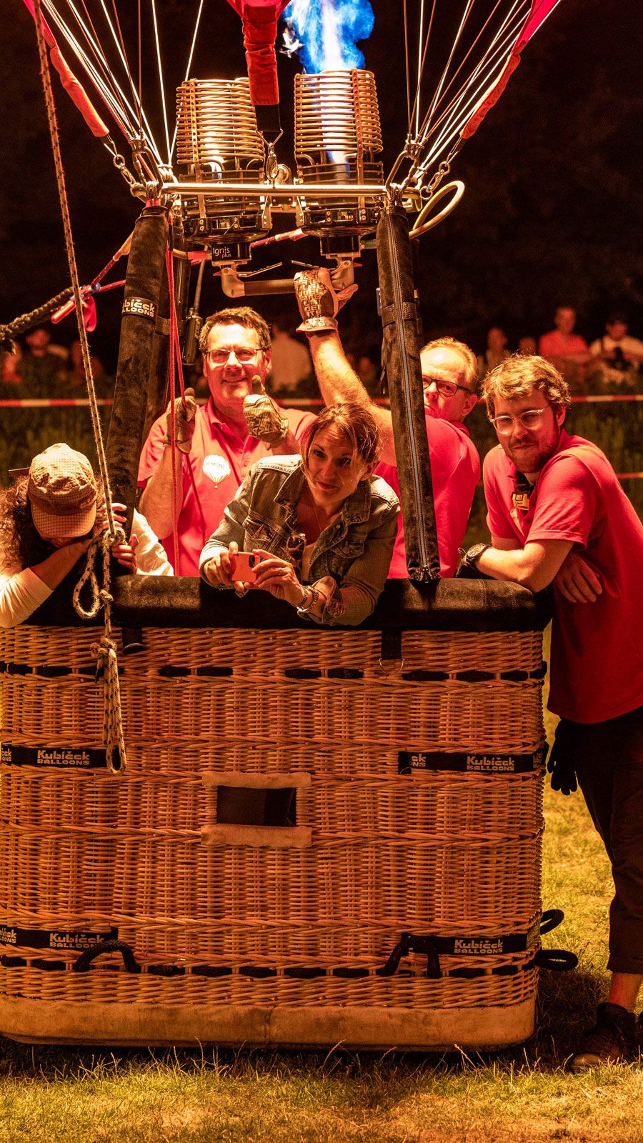 Ballonteam beim NightGlow in der Bonner Rheinaue